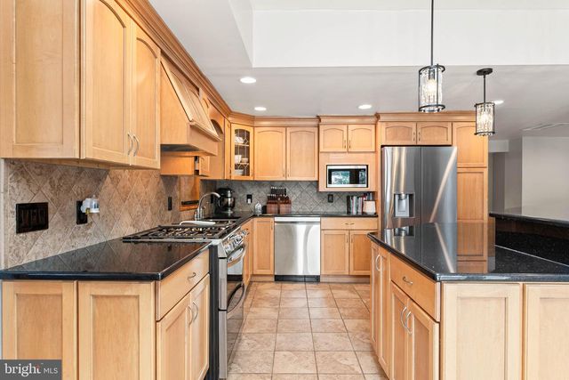 903 GERMANTOWN PIKE, Plymouth Meeting, PA 19462