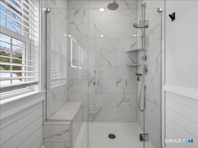 27 Jerome Road, New London, CT 06320