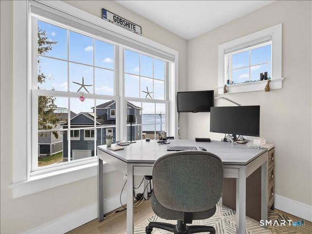 27 Jerome Road, New London, CT 06320
