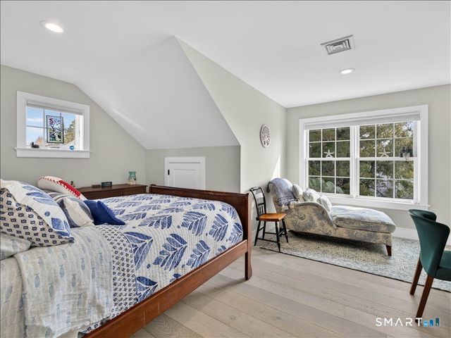 27 Jerome Road, New London, CT 06320