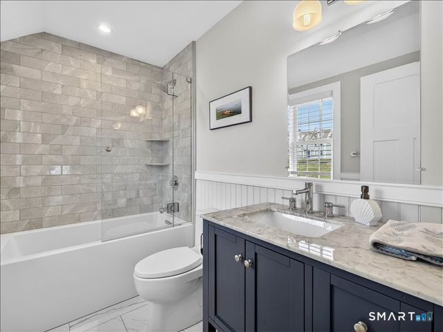 27 Jerome Road, New London, CT 06320