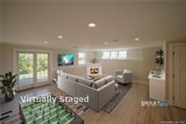 27 Jerome Road, New London, CT 06320