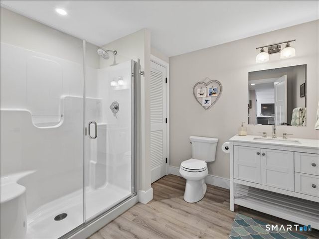 27 Jerome Road, New London, CT 06320