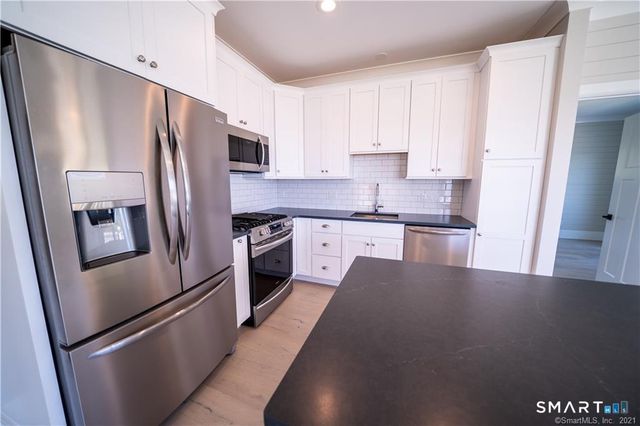 27 Jerome Road, New London, CT 06320