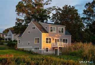 27 Jerome Road, New London, CT 06320