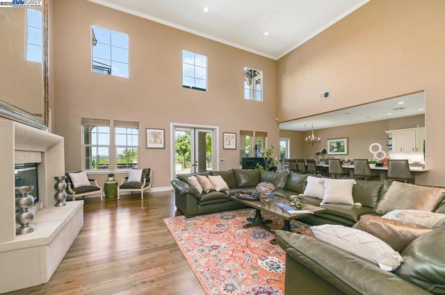 3560 Ovella Way, Pleasanton, CA 94566