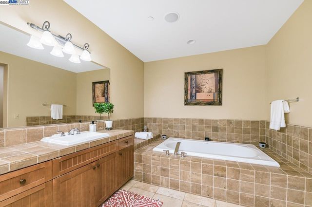 3560 Ovella Way, Pleasanton, CA 94566