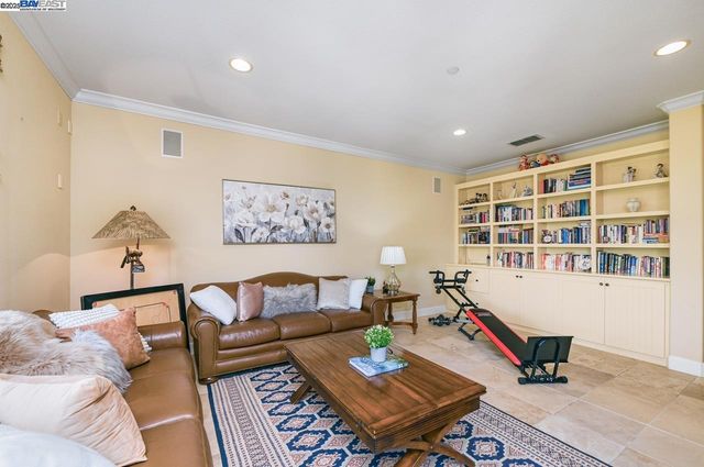 3560 Ovella Way, Pleasanton, CA 94566
