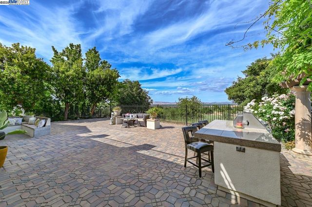 3560 Ovella Way, Pleasanton, CA 94566