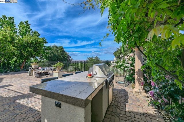 3560 Ovella Way, Pleasanton, CA 94566