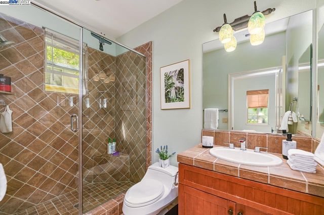 3560 Ovella Way, Pleasanton, CA 94566