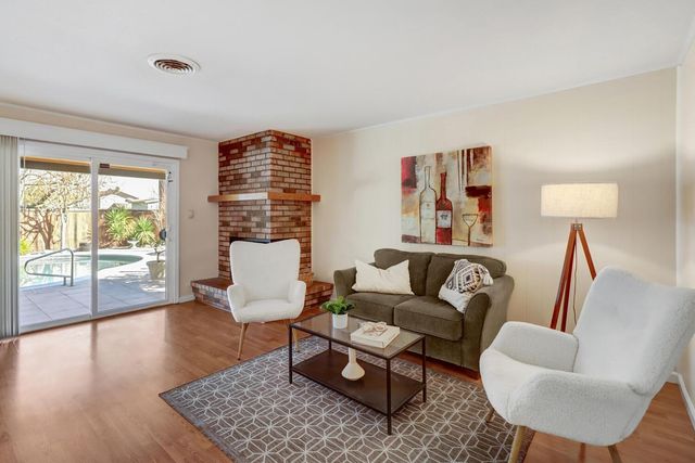 2605 Queenwood Dr, Rancho Cordova, CA 95670