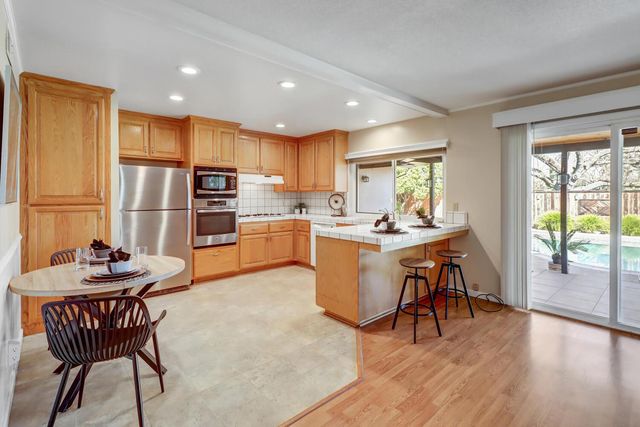 2605 Queenwood Dr, Rancho Cordova, CA 95670