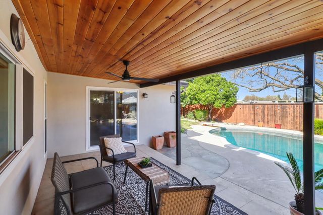 2605 Queenwood Dr, Rancho Cordova, CA 95670