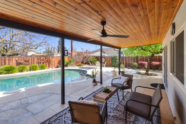 2605 Queenwood Dr, Rancho Cordova, CA 95670