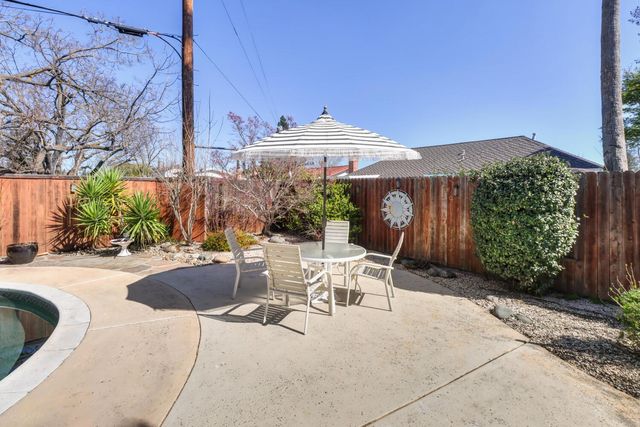 2605 Queenwood Dr, Rancho Cordova, CA 95670