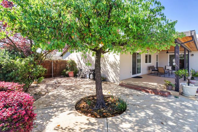 2605 Queenwood Dr, Rancho Cordova, CA 95670