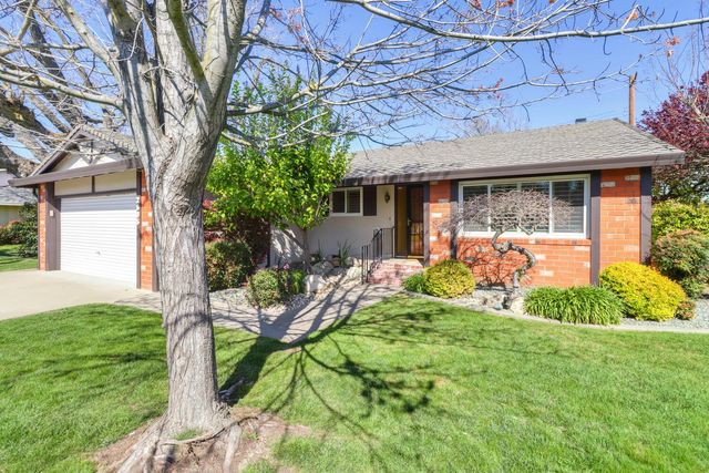 2605 Queenwood Dr, Rancho Cordova, CA 95670