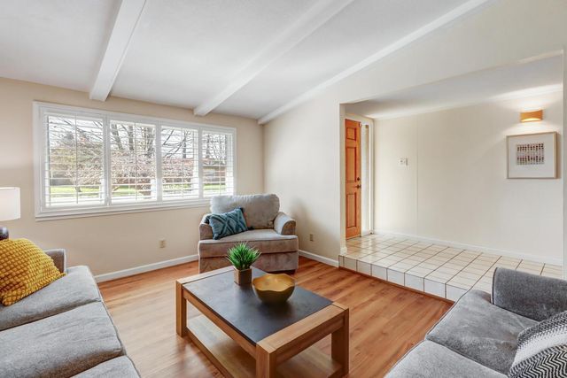 2605 Queenwood Dr, Rancho Cordova, CA 95670