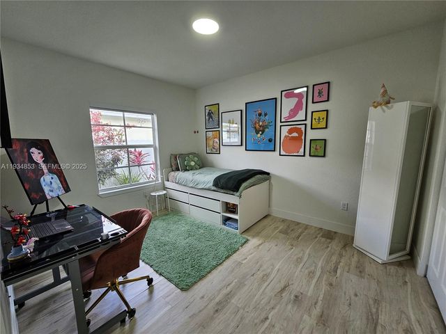 22155 Miami Ave, Miami, FL 33170