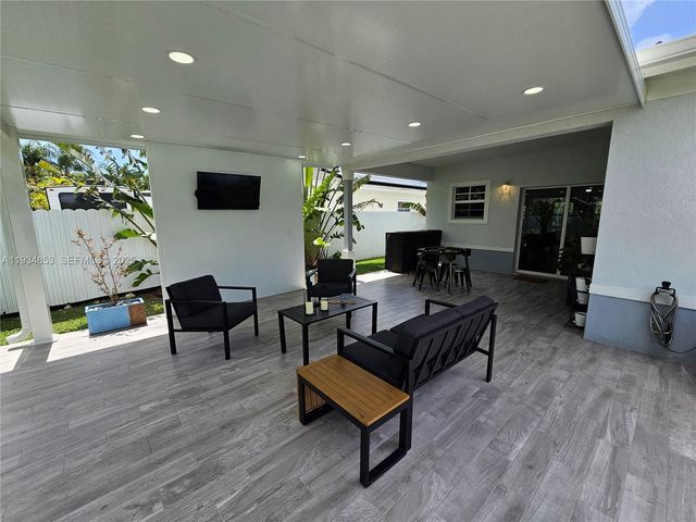 22155 Miami Ave, Miami, FL 33170