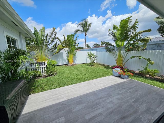 22155 Miami Ave, Miami, FL 33170