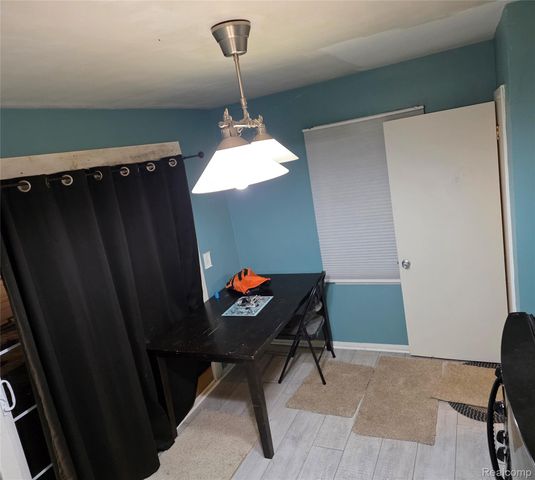 3614 holly ave, Genesee Charter Township, MI 48506