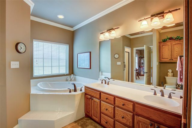 304 Private Road 5940, Emory, TX 75440