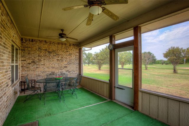 304 Private Road 5940, Emory, TX 75440