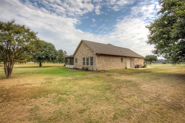 304 Private Road 5940, Emory, TX 75440