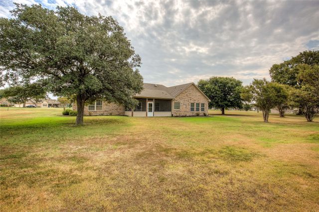 304 Private Road 5940, Emory, TX 75440
