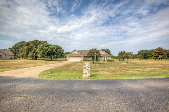 304 Private Road 5940, Emory, TX 75440