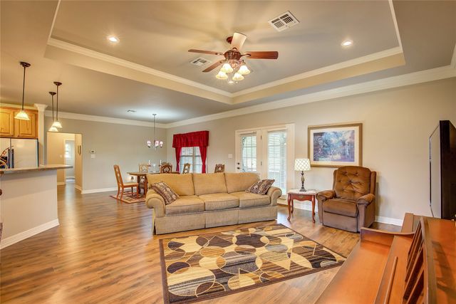 304 Private Road 5940, Emory, TX 75440