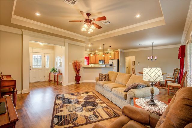 304 Private Road 5940, Emory, TX 75440