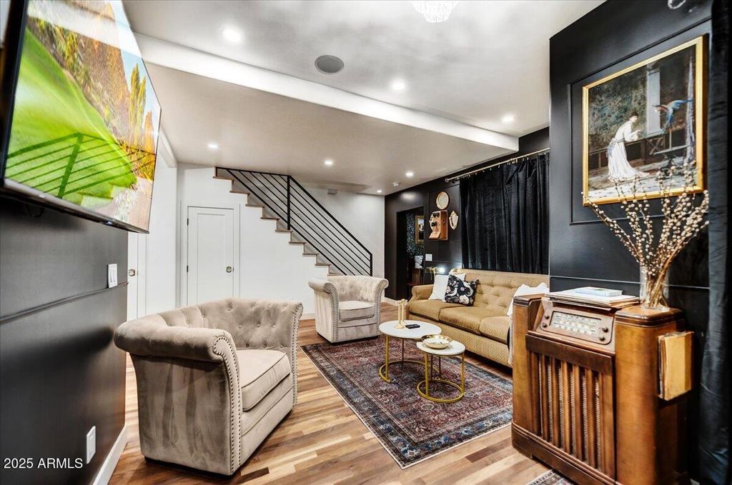 Image 10 of property listing at 87 W Windsor Avenue, Phoenix, AZ 85003