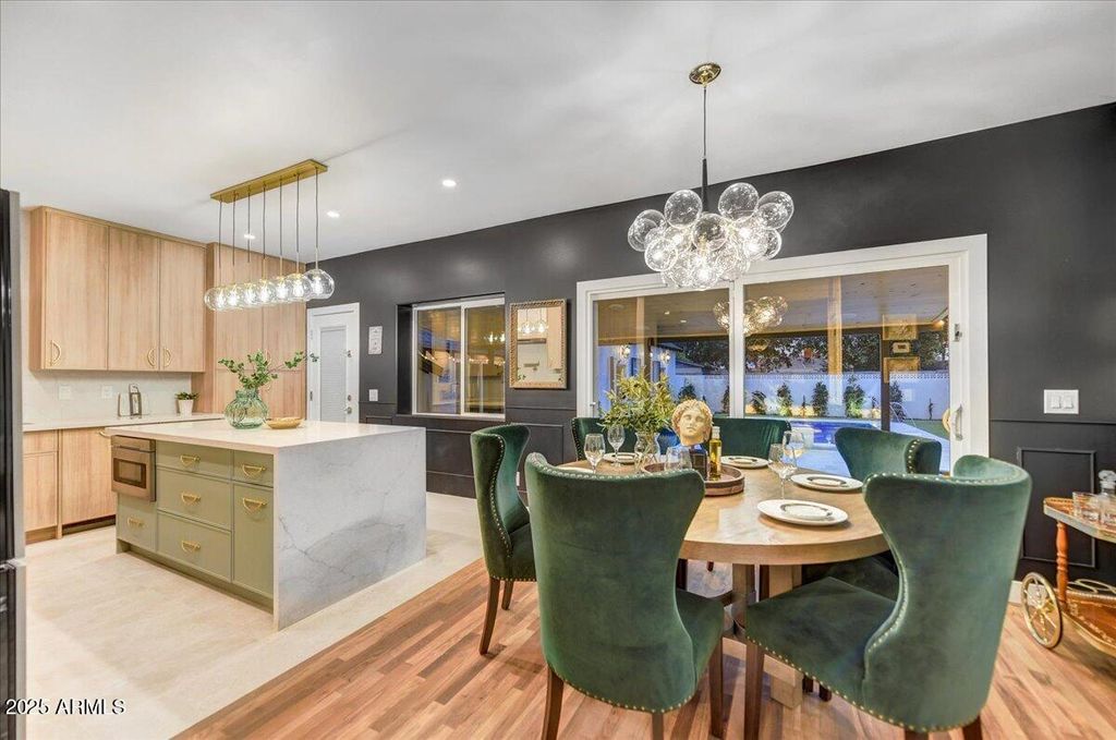 Image 12 of property listing at 87 W Windsor Avenue, Phoenix, AZ 85003