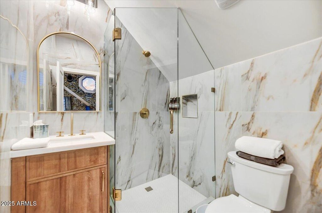 Image 29 of property listing at 87 W Windsor Avenue, Phoenix, AZ 85003