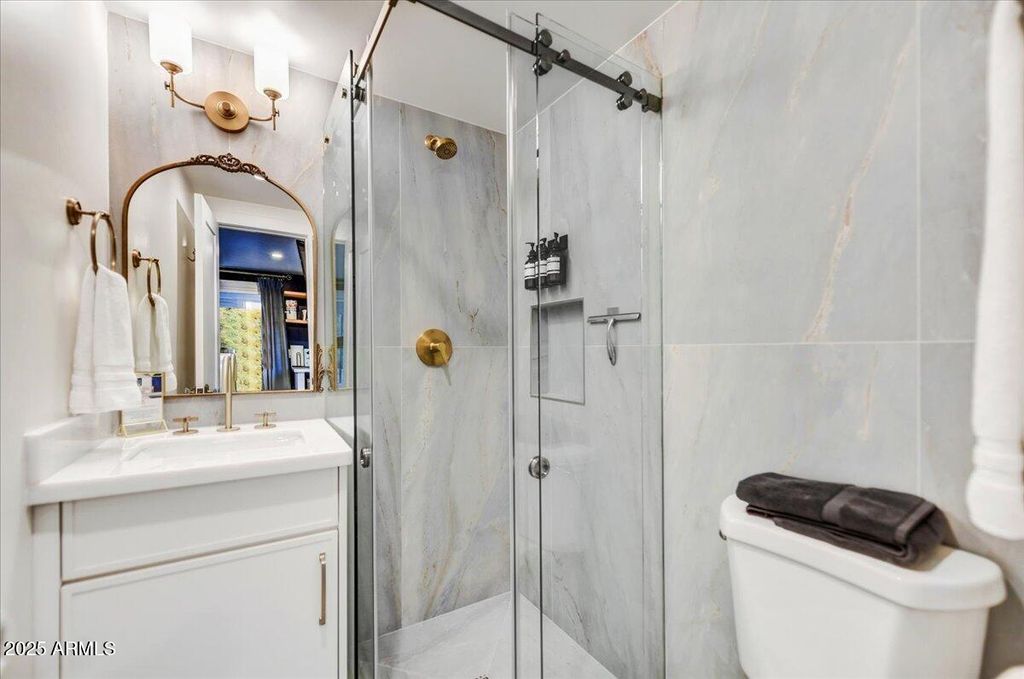 Image 34 of property listing at 87 W Windsor Avenue, Phoenix, AZ 85003