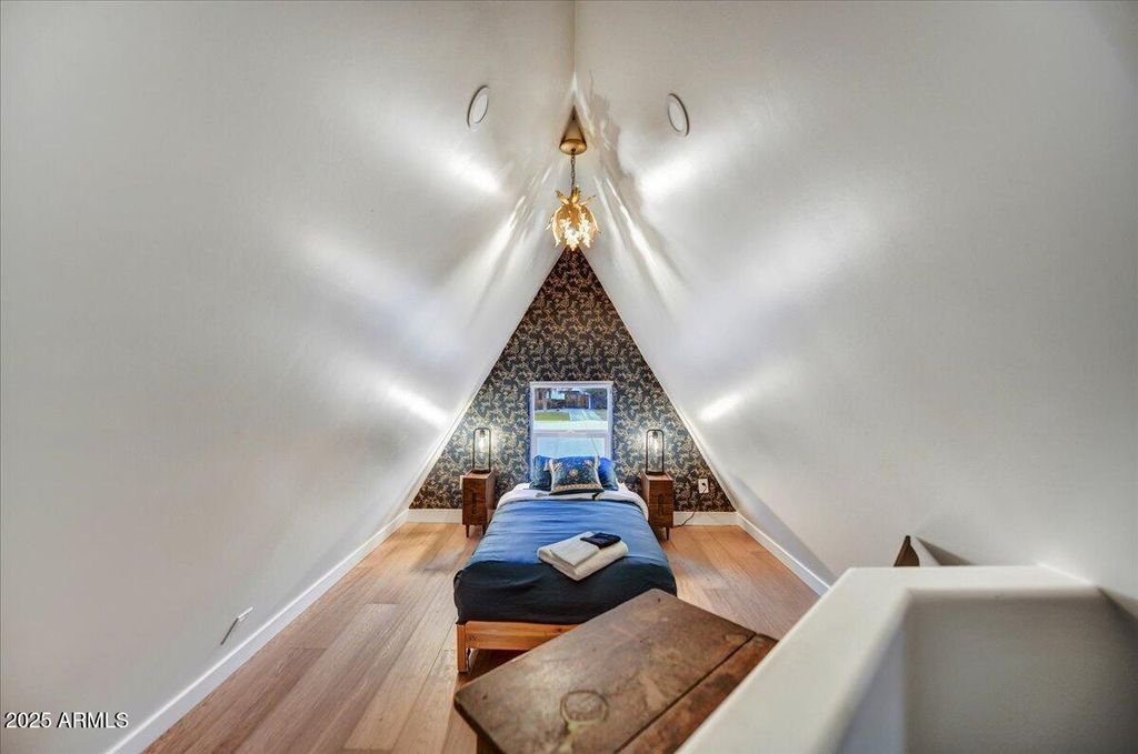 Image 37 of property listing at 87 W Windsor Avenue, Phoenix, AZ 85003