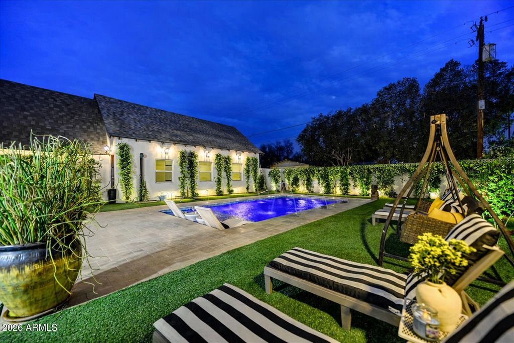 Image 41 of property listing at 87 W Windsor Avenue, Phoenix, AZ 85003