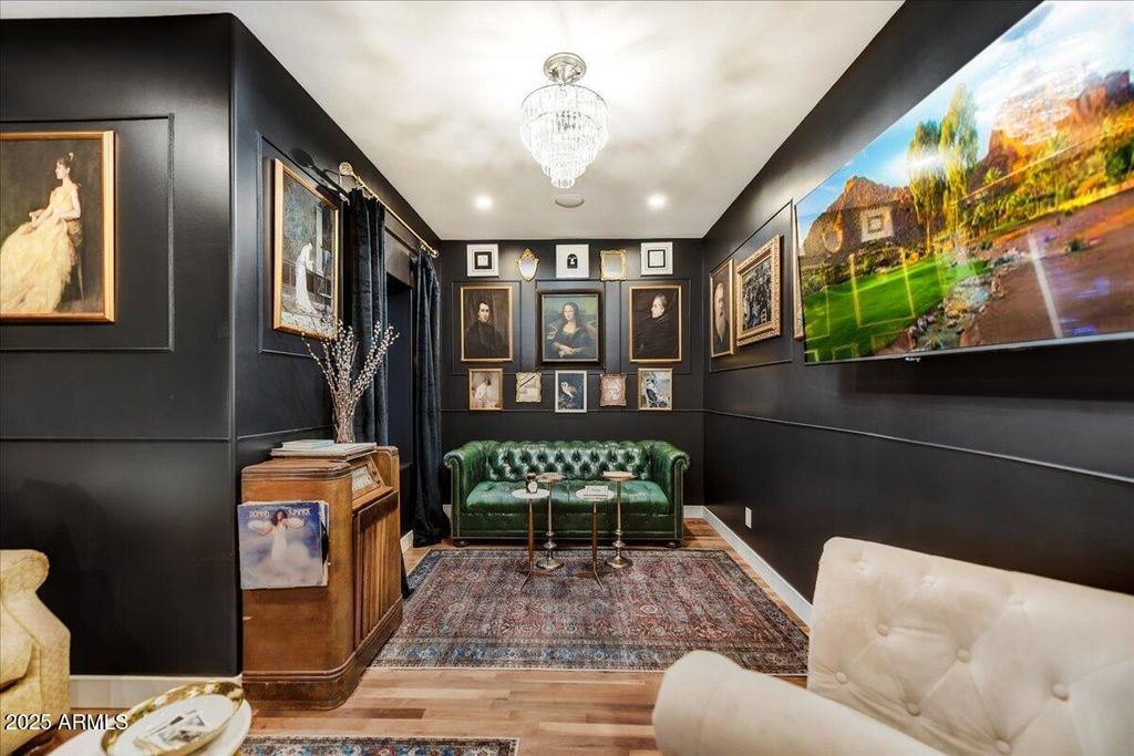 Image 9 of property listing at 87 W Windsor Avenue, Phoenix, AZ 85003