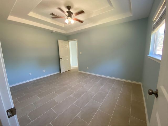 10662 Royal York Drive, Conroe, TX 77303