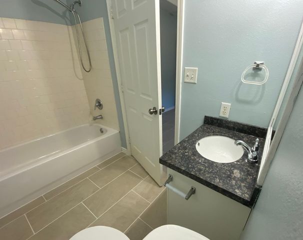 10662 Royal York Drive, Conroe, TX 77303