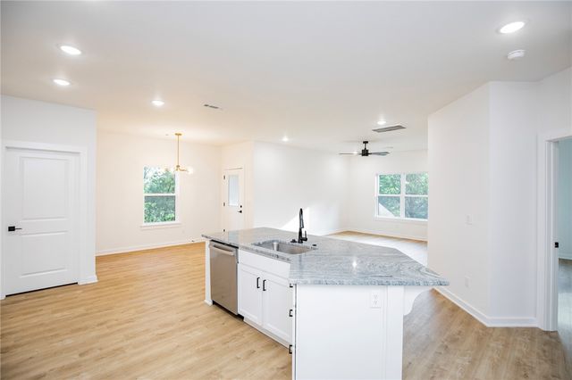 8 Epping Drive, Bella Vista, AR 72714