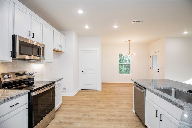 8 Epping Drive, Bella Vista, AR 72714