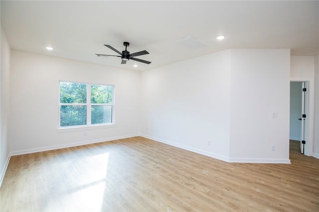 8 Epping Drive, Bella Vista, AR 72714