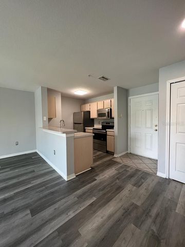 5467 VINELAND ROAD 6214, Orlando, FL 32811