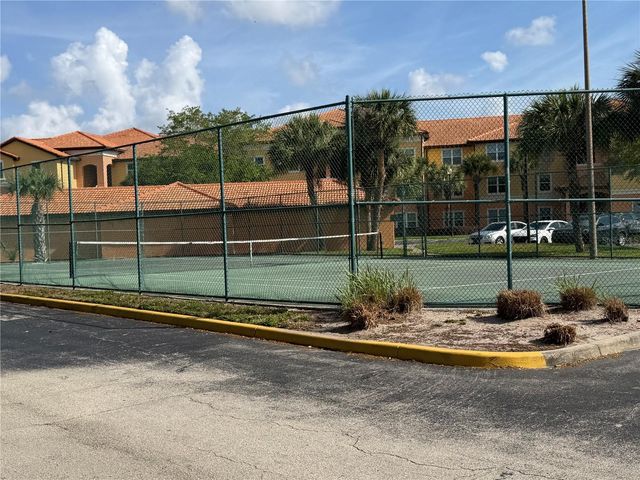 5467 VINELAND ROAD 6214, Orlando, FL 32811