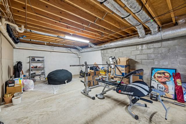 106 Nimitz Cir, Ashland City, TN 37015