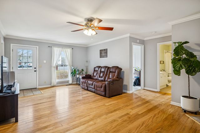 106 Nimitz Cir, Ashland City, TN 37015